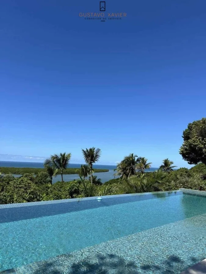 Casa com vista para o mar e terreno de 6.000 m² em Santo André