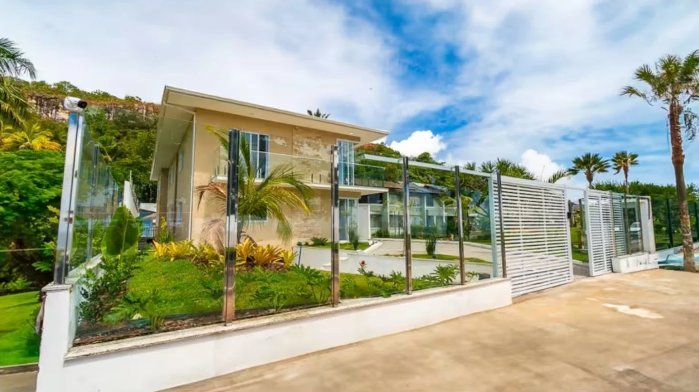 Apartamento mobiliado frente ao mar em Porto Seguro